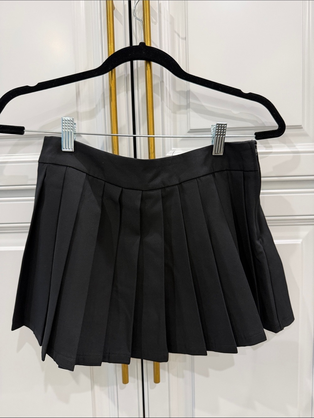 Pleated Black Mini Skirt - Women's Tennis-Inspired Style